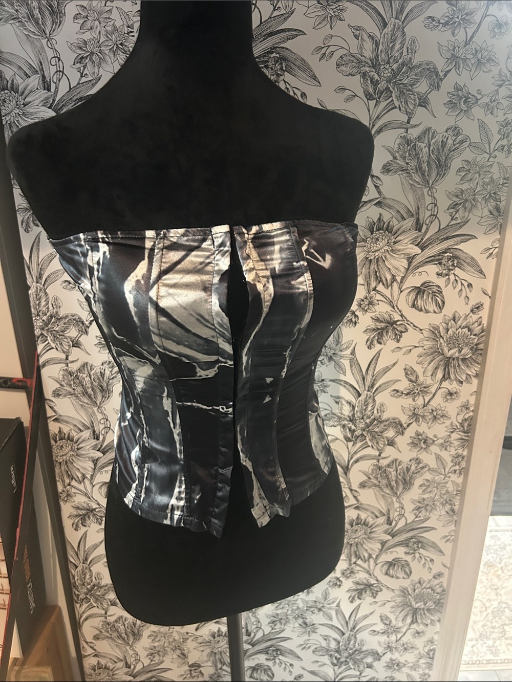 Strapless Black & White Abstract Print Bustier Camisole